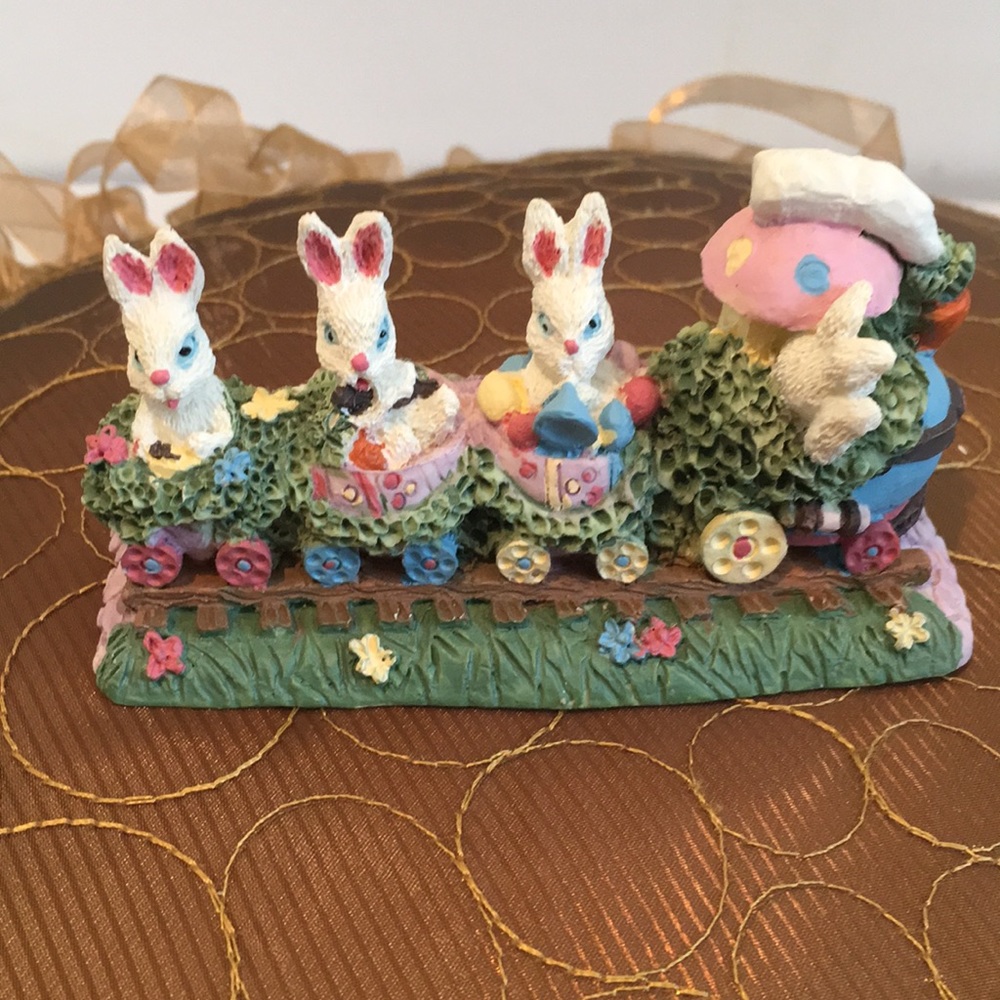NWOT Vintage 1990s hand-painted bunny train figurine